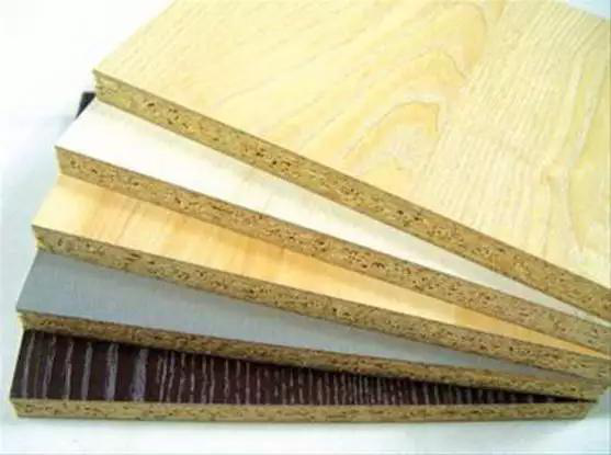 又有學(xué)生因室內(nèi)甲醛超標(biāo)中毒？買(mǎi)什么家具才能讓人放心？