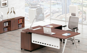   選購板式職員桌時，防止上當受騙的辦法。