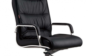 購(gòu)買合適的辦公椅，對(duì)腰椎頸椎都有好處。