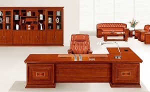 實木大班臺買就不能隨意的去買，要用技巧。