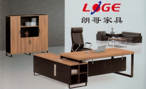 選購板式辦公家具時(shí)我們要注意這幾點(diǎn)。