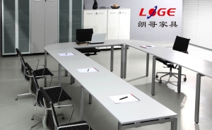 定制會議桌時我們需要注意哪些方面？